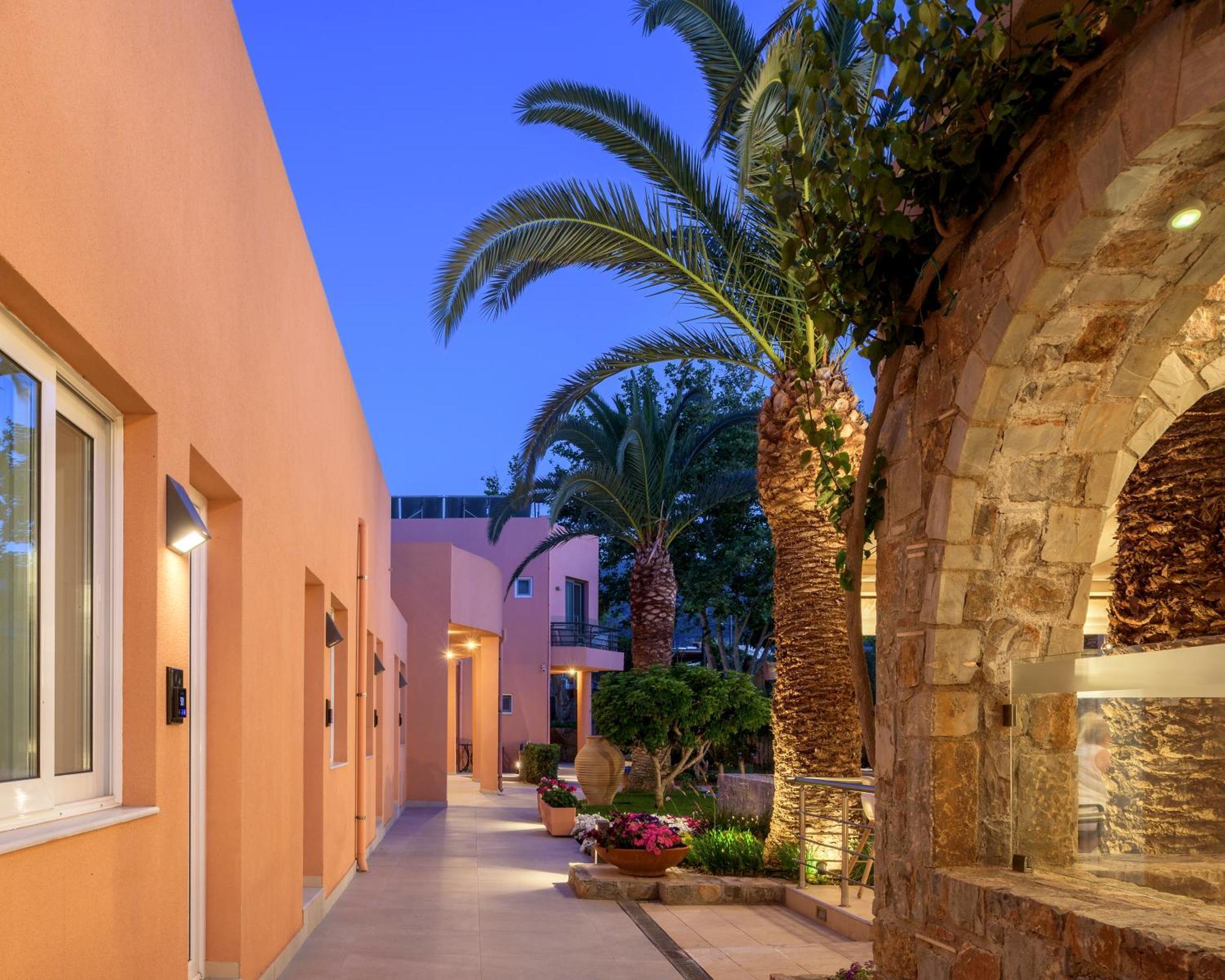 High Beach Resort Malia Esterno foto