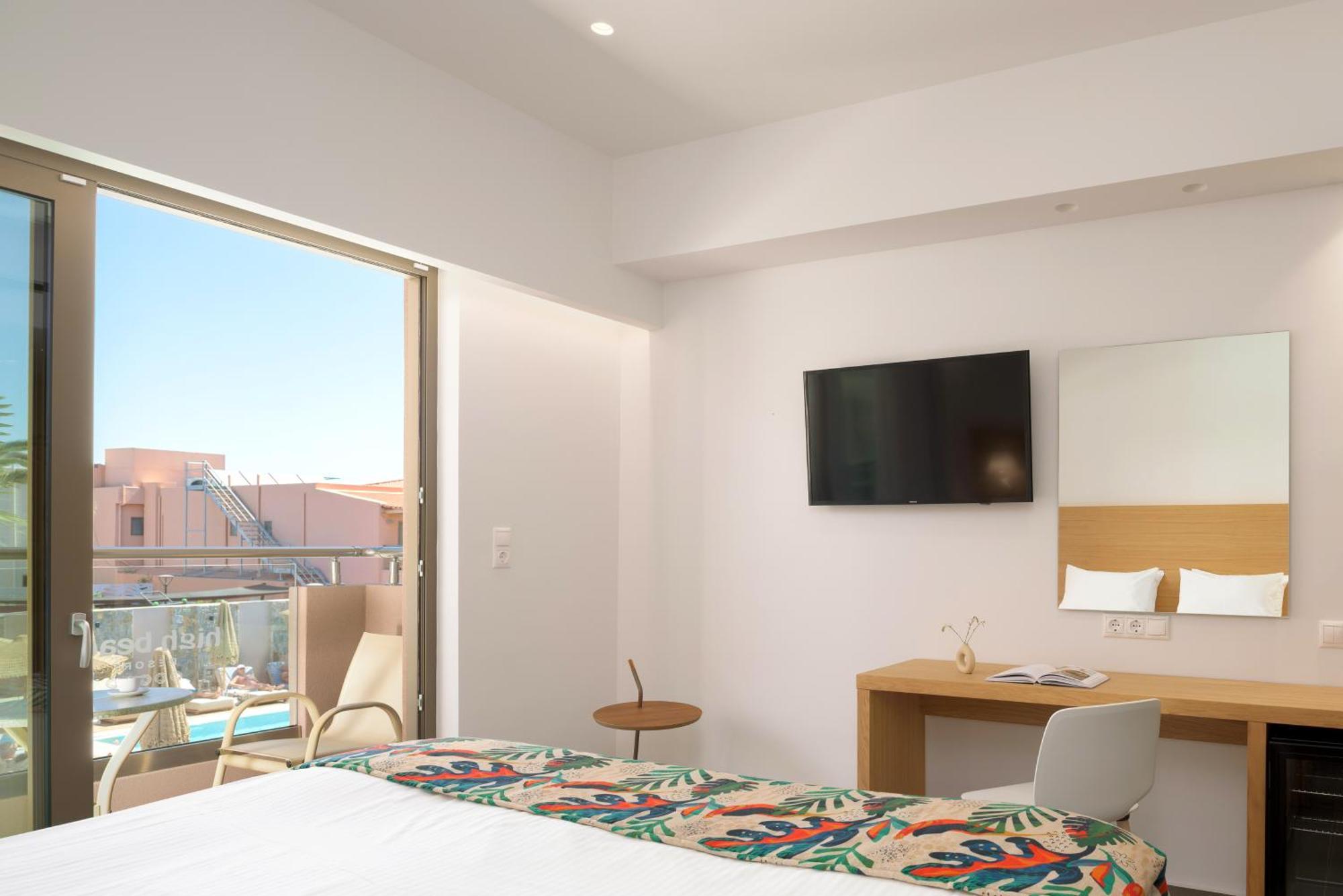 High Beach Resort Malia Esterno foto